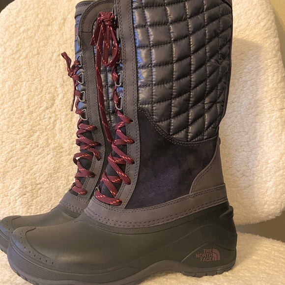 The North Face Winter Boots For Women - Picture 1 of 6